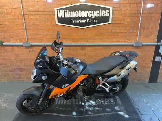 KTM SUPERMOTO 990T KTM SUPERMOTO 990T